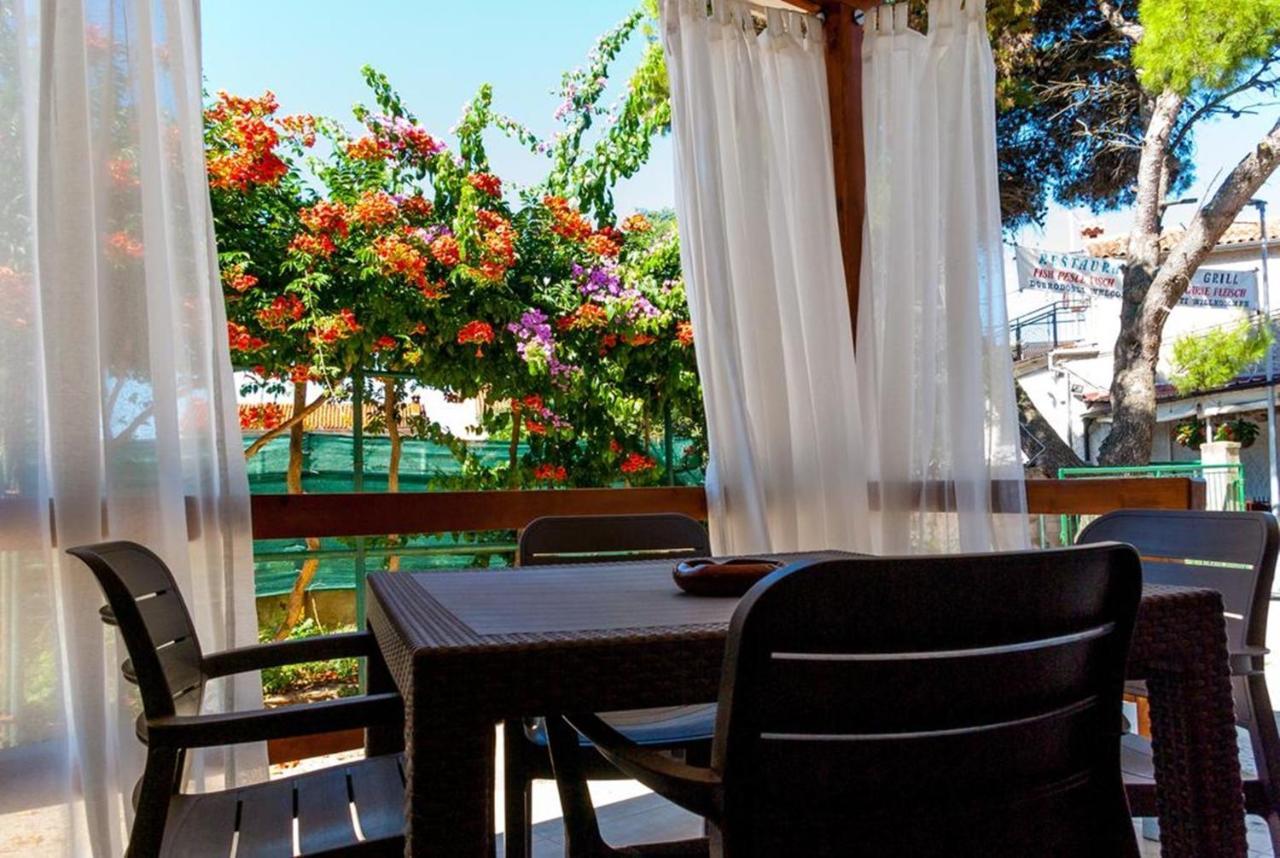 Villa Mediterranea - Apartments Медулин Экстерьер фото