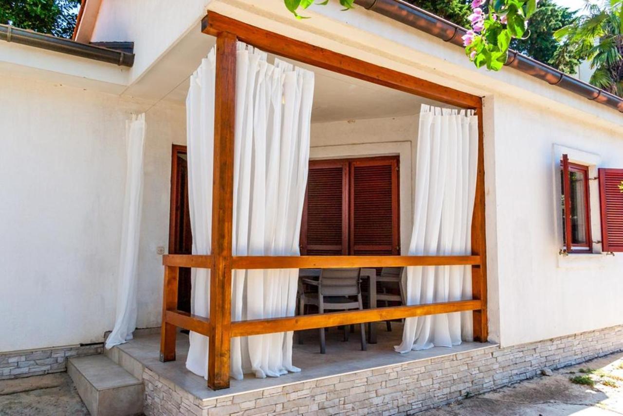 Villa Mediterranea - Apartments Медулин Экстерьер фото